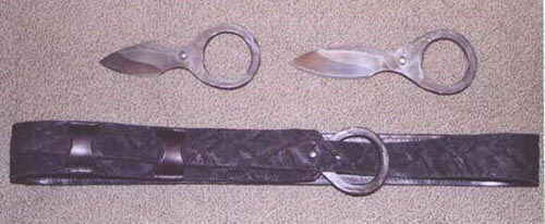 Buckle Knives