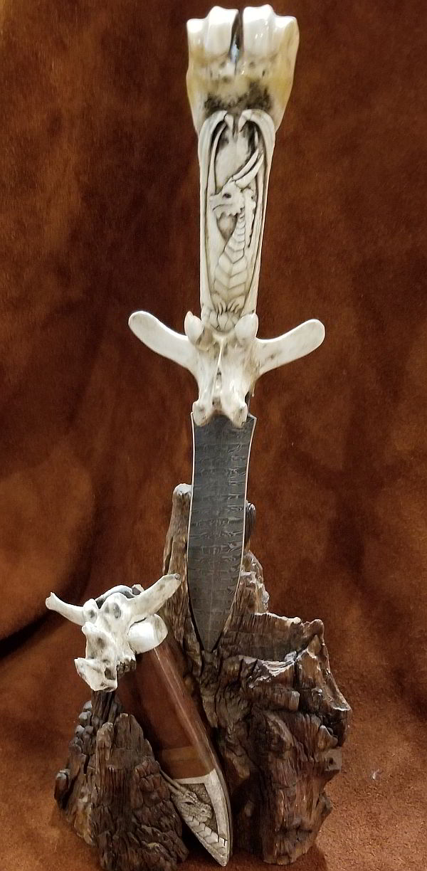 William Lloyd Hand-carved Wildebeest Leg Bone Damascus Knife