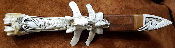 William Lloyd Hand-carved Wildebeest Leg Bone Damascus Knife