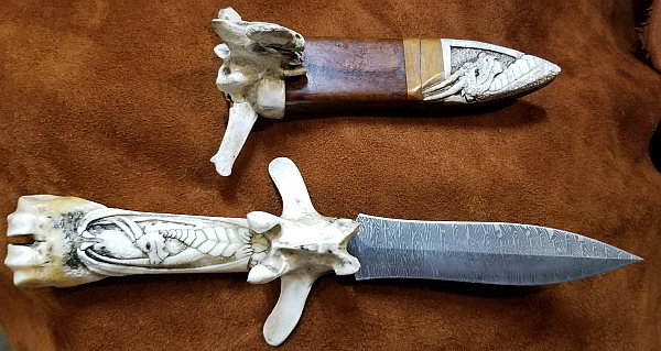 William Lloyd Hand-carved Wildebeest Leg Bone Damascus Knife